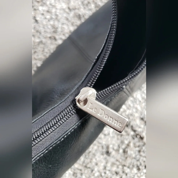 Black Leather Shoulder Bag - Picture 6 of 9